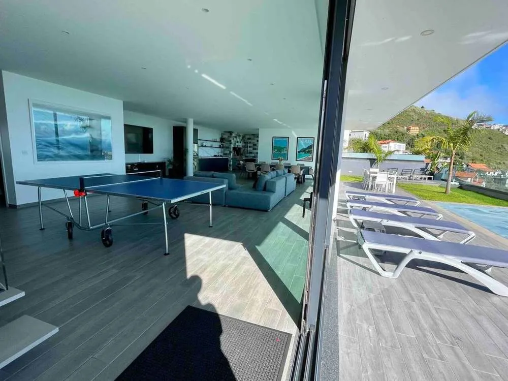 Indoor/Outdoor living at it's best.