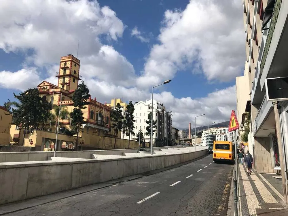 The house is down a quiet street off one of the main roads in the centre of Funchal.