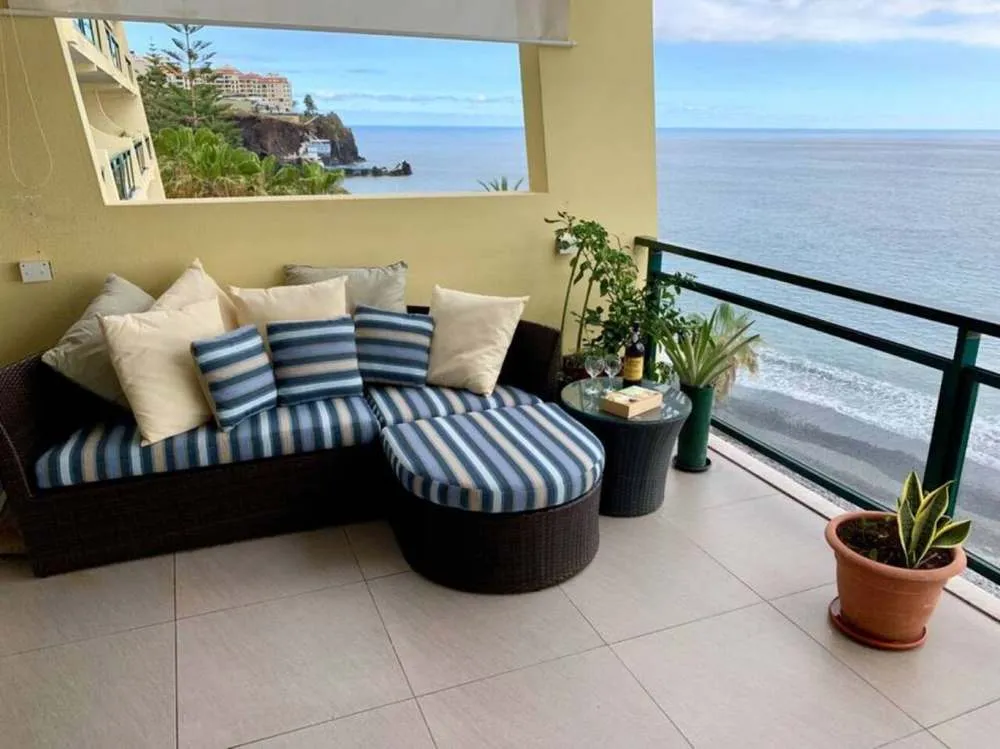 A window looking out onto paradise.